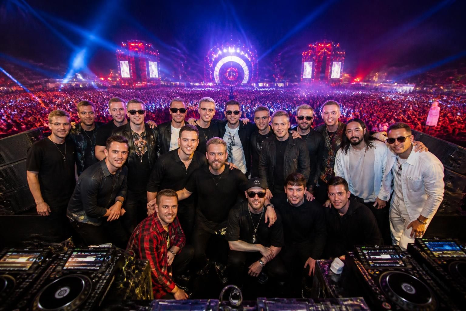 découvrez le top 20 des disc-jockeys les plus célèbres, de david guetta à dj snake, et plongez dans l'univers des meilleurs talents de la musique électronique.